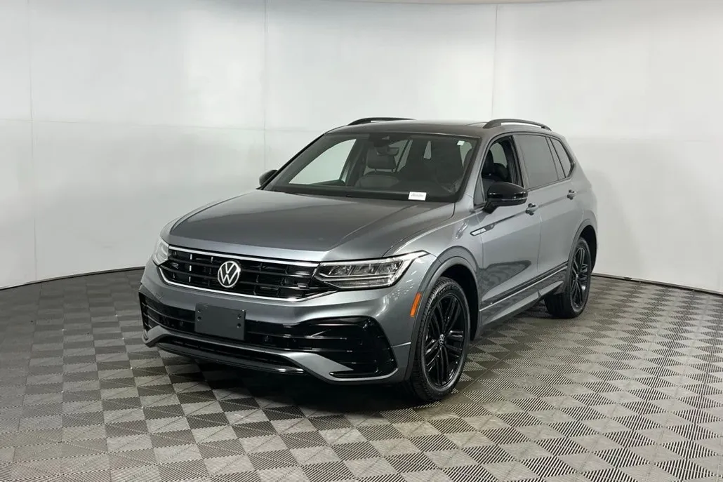 2022 Volkswagen Tiguan SE R-Line Black photo 1