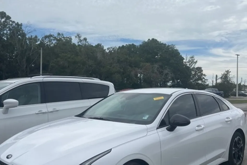 2021 Kia K5 GT-Line photo 1