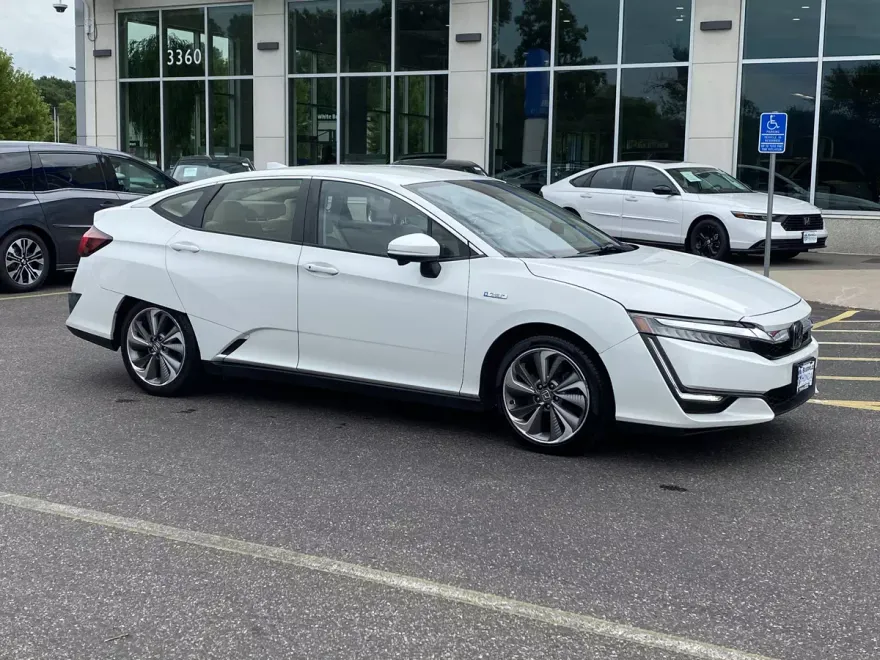 2018 Honda Clarity Plug-In Hybrid Touring photo 1