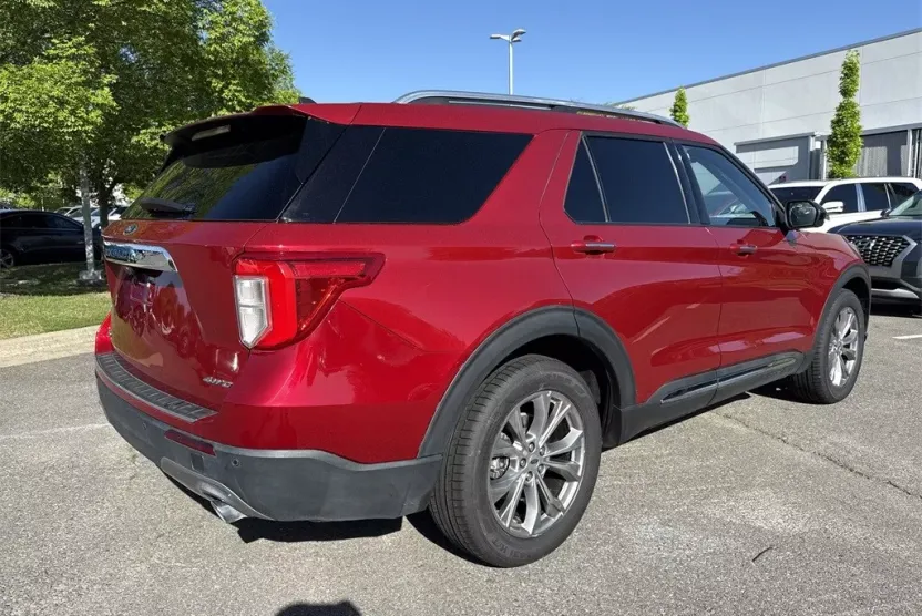 2022 Ford Explorer Limited photo 1