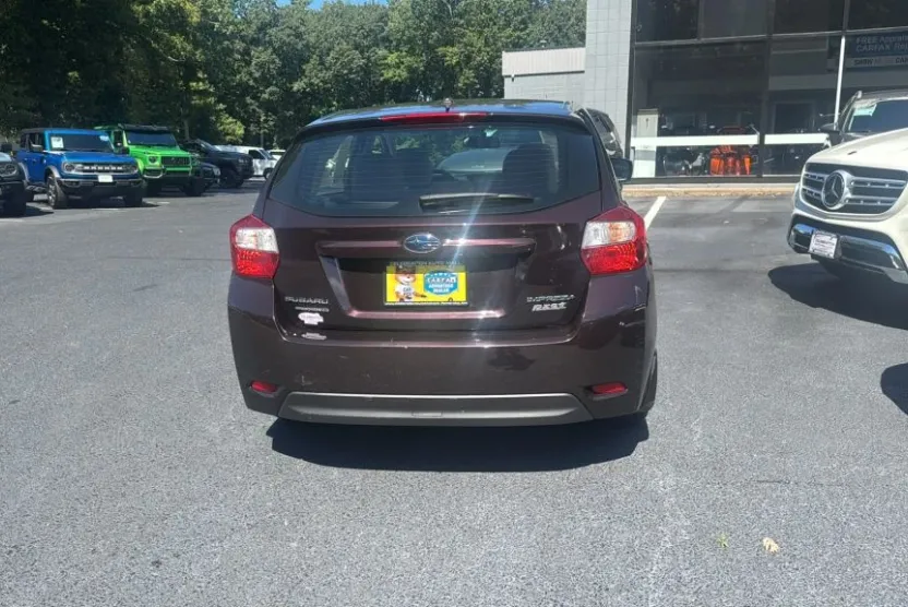 2012 Subaru Impreza 2.0i Premium photo 1