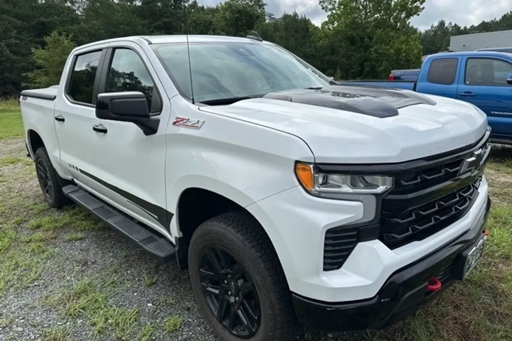 2023 Chevrolet Silverado 1500 LT Trail Boss photo 1