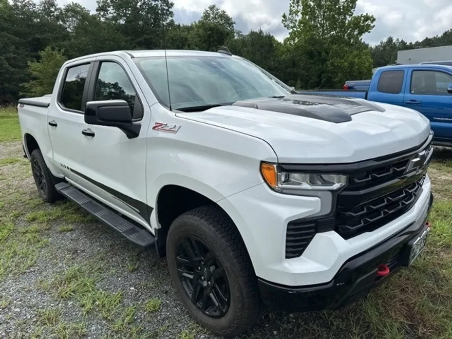 2023 Chevrolet Silverado 1500 LT Trail Boss photo 1