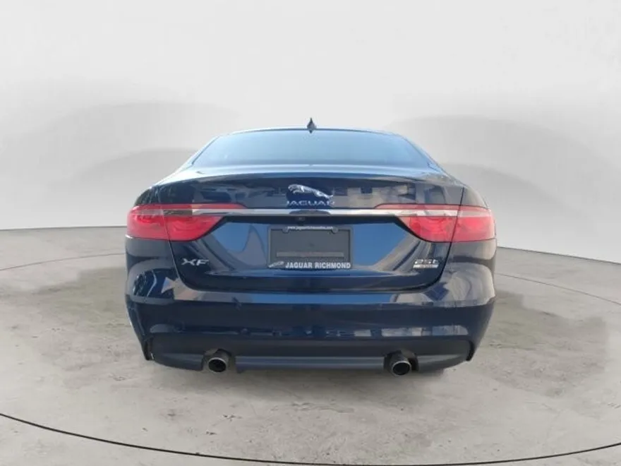 2020 Jaguar XF 25t Premium photo 4