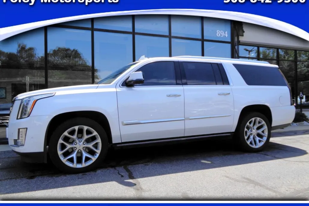 2019 Cadillac Escalade ESV Platinum photo 1