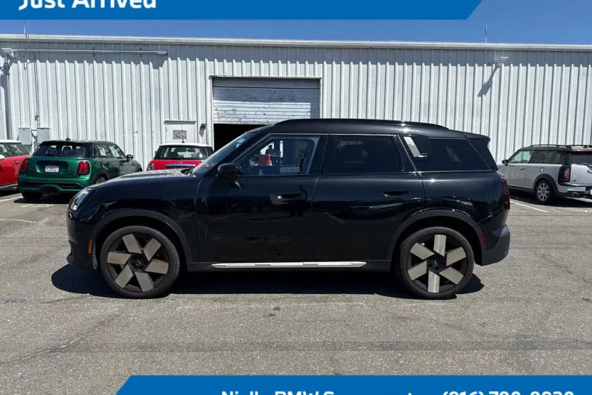 2025 Mini Countryman S ALL4 photo 1