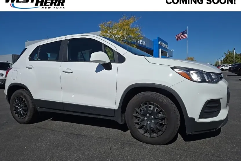 2018 Chevrolet Trax LS photo 1
