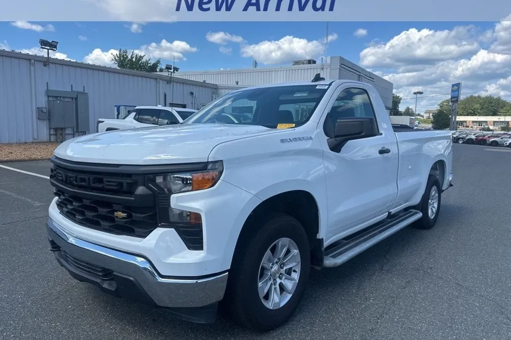 2024 Chevrolet Silverado 1500 photo 1