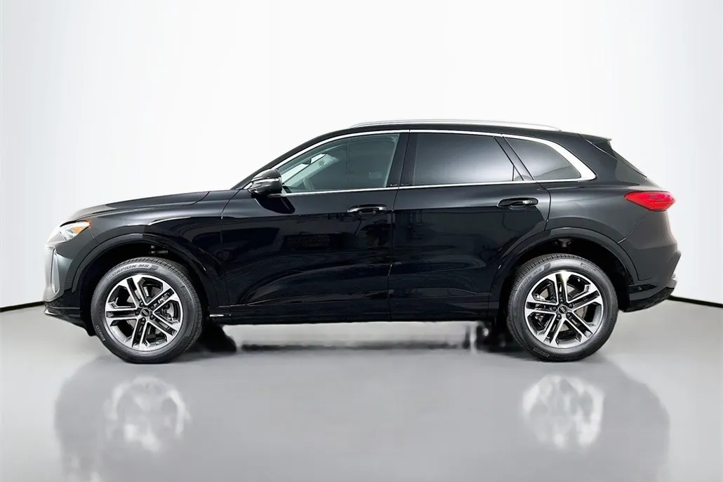 2025 Audi Q5 2.0T Premium Plus photo 1