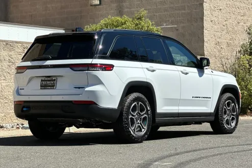 2023 Jeep Grand Cherokee Trailhawk 4xe photo 3