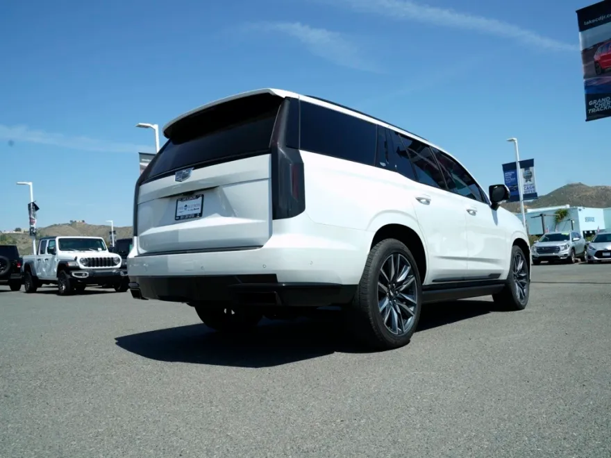 2021 Cadillac Escalade Sport Platinum photo 1