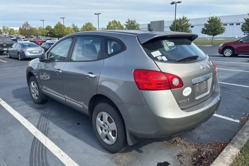 2012 Nissan Rogue S photo 1