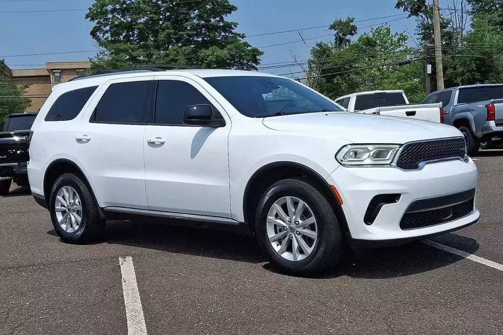 2023 Dodge Durango SXT photo 1