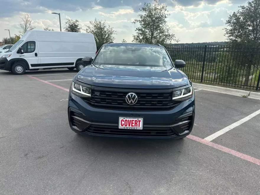 2023 Volkswagen Atlas Cross Sport SEL R-Line photo 1