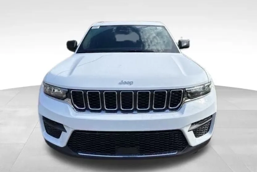 2025 Jeep Grand Cherokee Laredo X photo 1