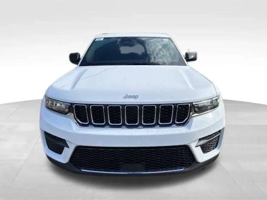2025 Jeep Grand Cherokee Laredo X photo 1