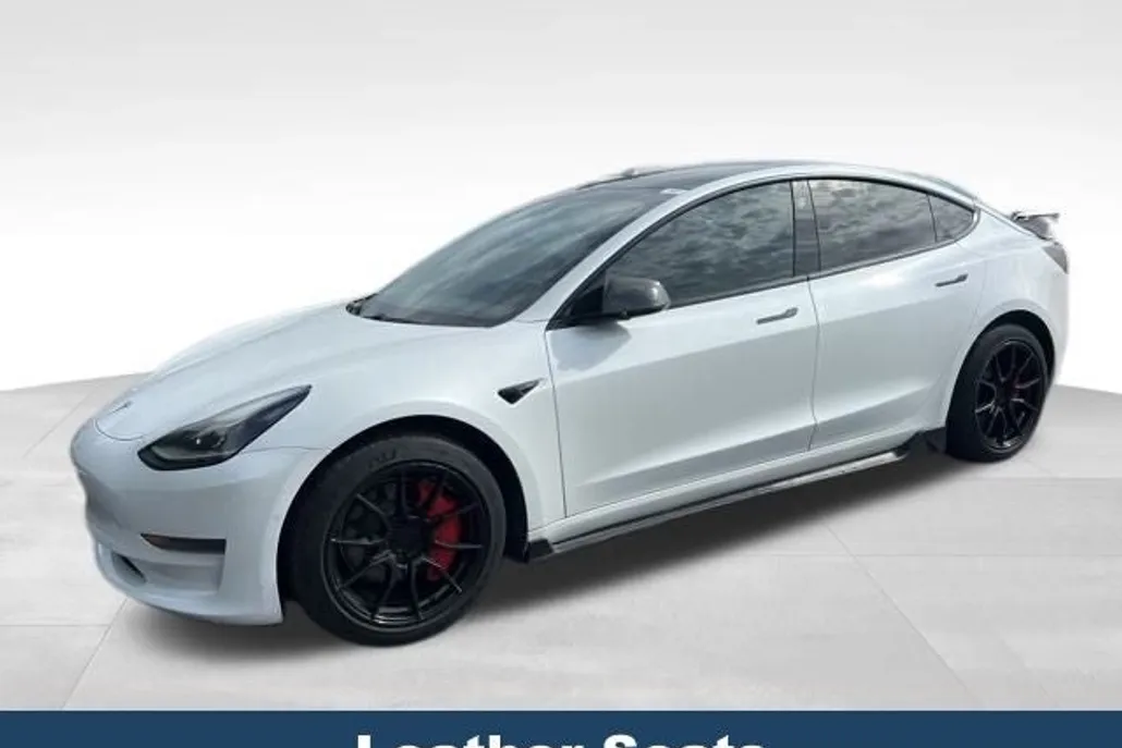 2021 Tesla Model 3 Standard Range Plus photo 1
