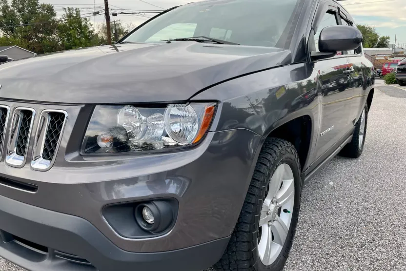 2017 Jeep Compass Latitude photo 1