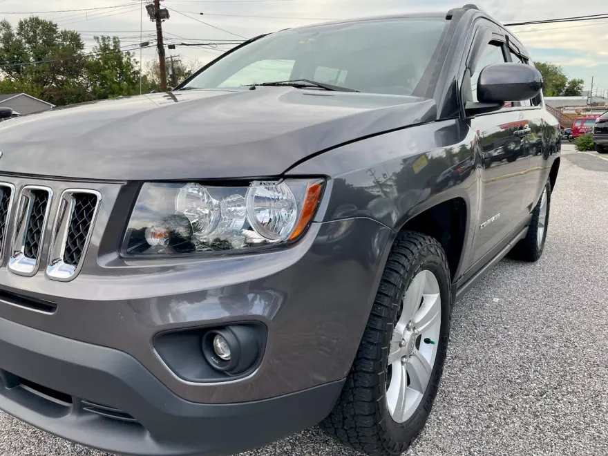 2017 Jeep Compass Latitude photo 1