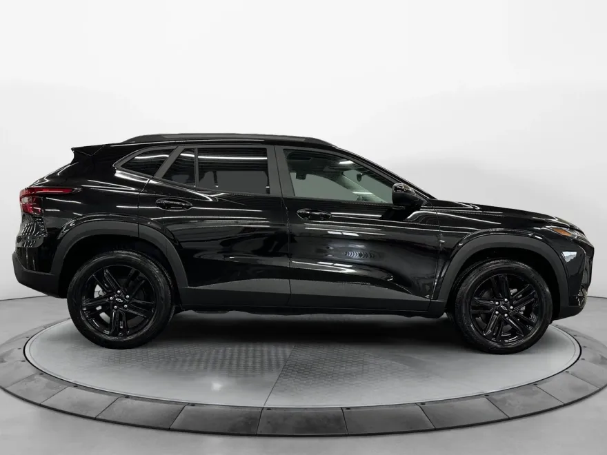 2025 Chevrolet Trax ACTIV photo 1