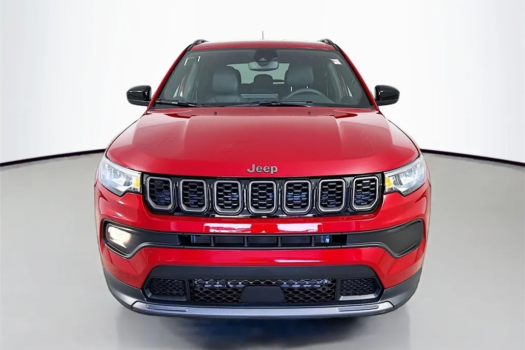 2025 Jeep Compass Latitude photo 1