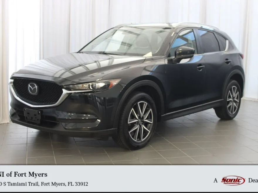2018 Mazda CX-5 Touring photo 1