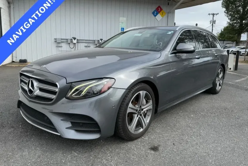 2018 Mercedes Benz E 400 photo 1