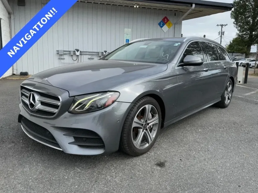2018 Mercedes Benz E 400 photo 1