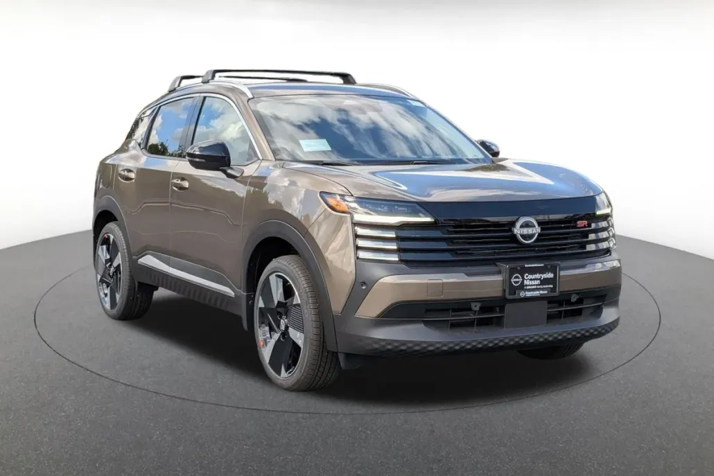 2026 Nissan Kicks SR photo 1