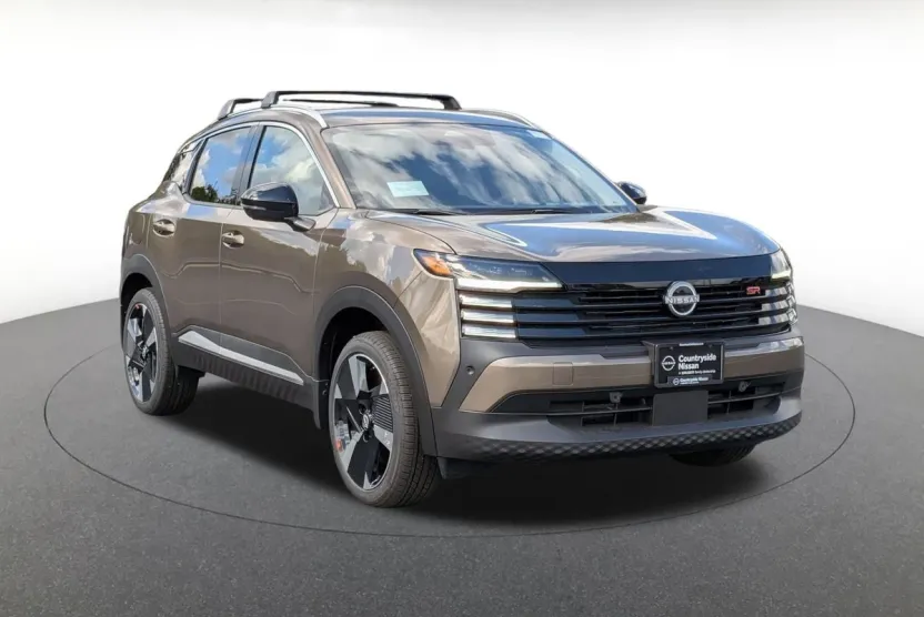 2026 Nissan Kicks SR photo 1