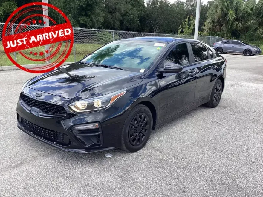 2021 Kia Forte FE LXS photo 1