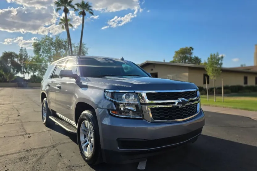 2018 Chevrolet Tahoe LT photo 1