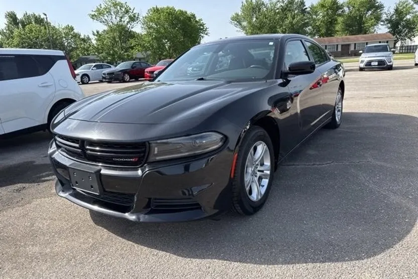 2022 Dodge Charger SXT photo 1