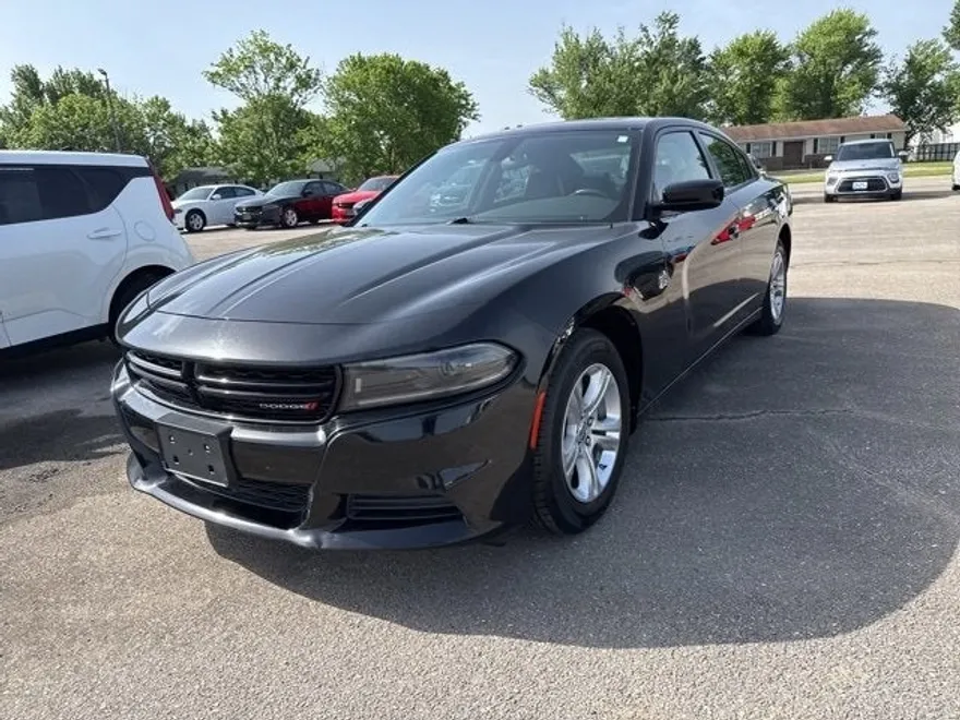 2022 Dodge Charger SXT photo 1