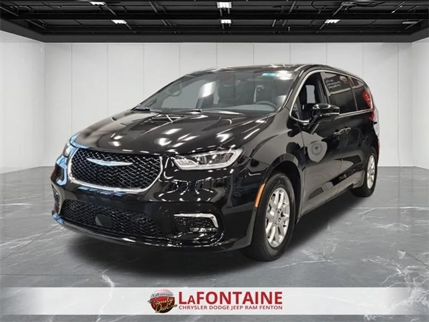 2026 Chrysler Pacifica photo 1