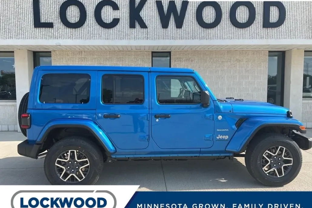 2024 Jeep Wrangler Sahara photo 1