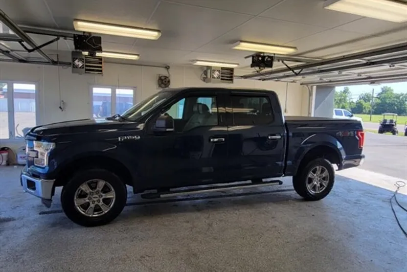 2016 Ford F-150 XLT photo 1