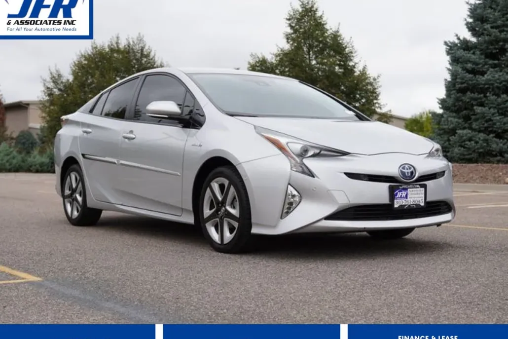 2018 Toyota Prius Four Touring photo 1