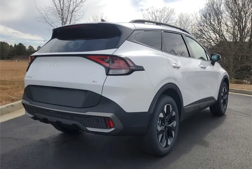 2024 Kia Sportage X-Line photo 1