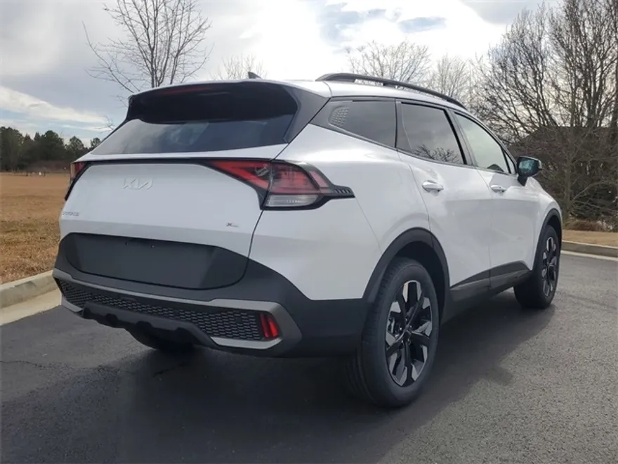 2024 Kia Sportage X-Line photo 1