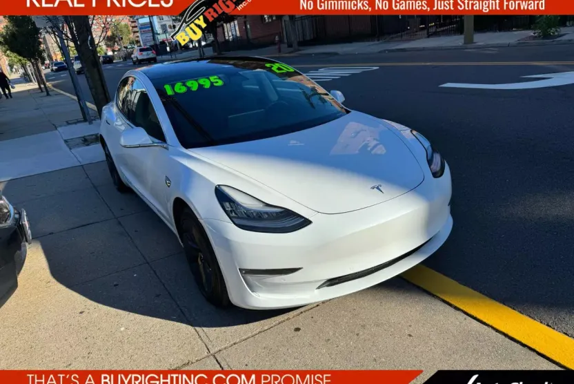 2020 Tesla Model 3 Long Range photo 1