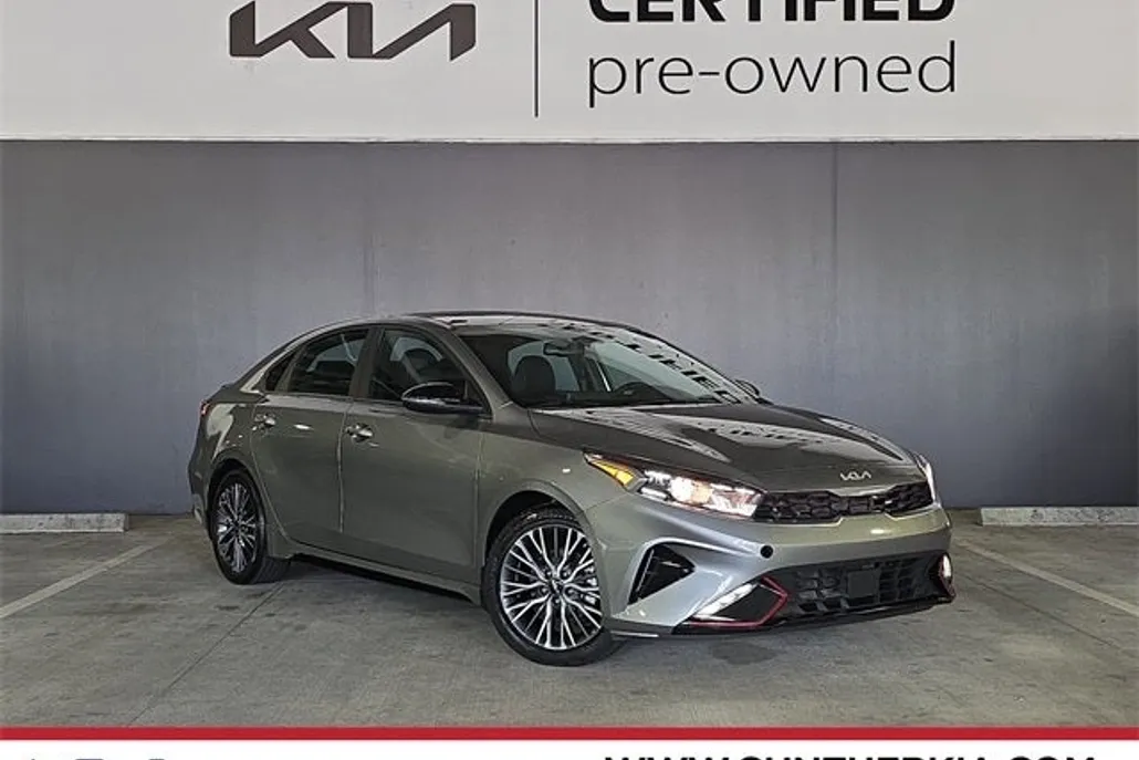 2023 Kia Forte GT-Line photo 1