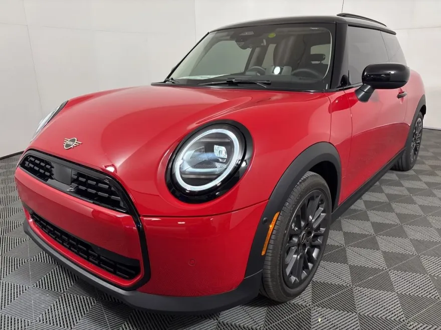 2025 Mini Cooper Signature photo 1