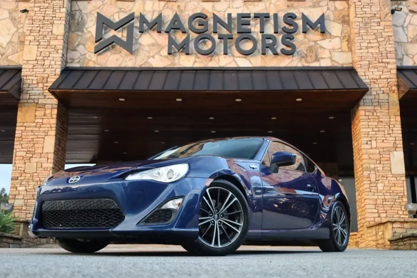 2013 Scion FR-S Base photo 1