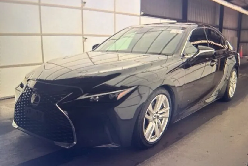 2021 Lexus IS 300 photo 1