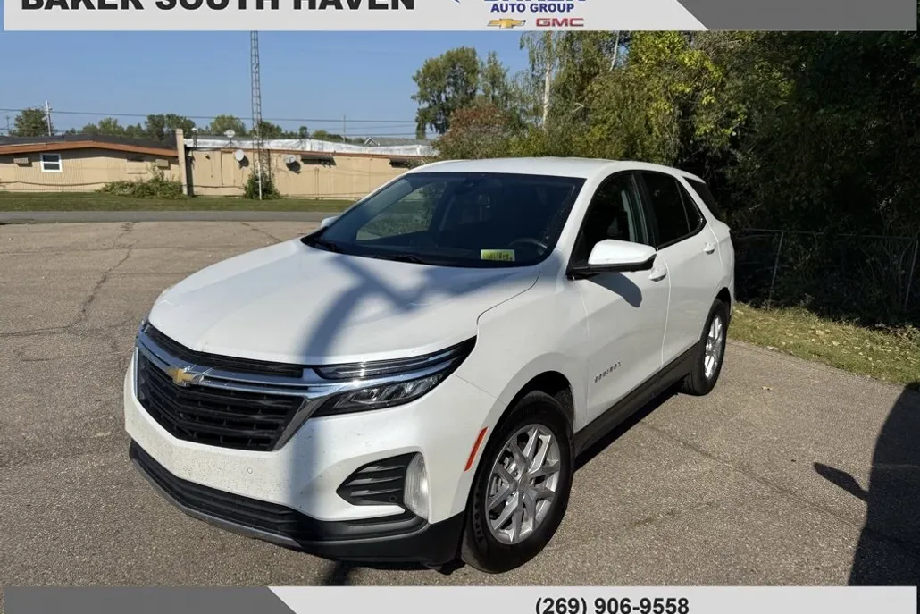 2022 Chevrolet Equinox LT photo 1
