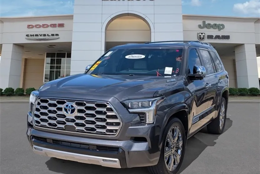 2024 Toyota Sequoia photo 1