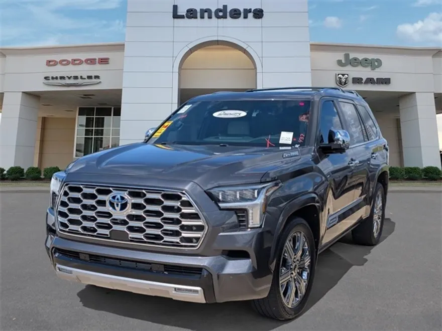 2024 Toyota Sequoia photo 1