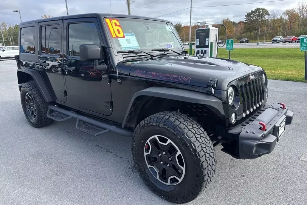 2016 Jeep Wrangler Unlimited Rubicon Hard Rock photo 1