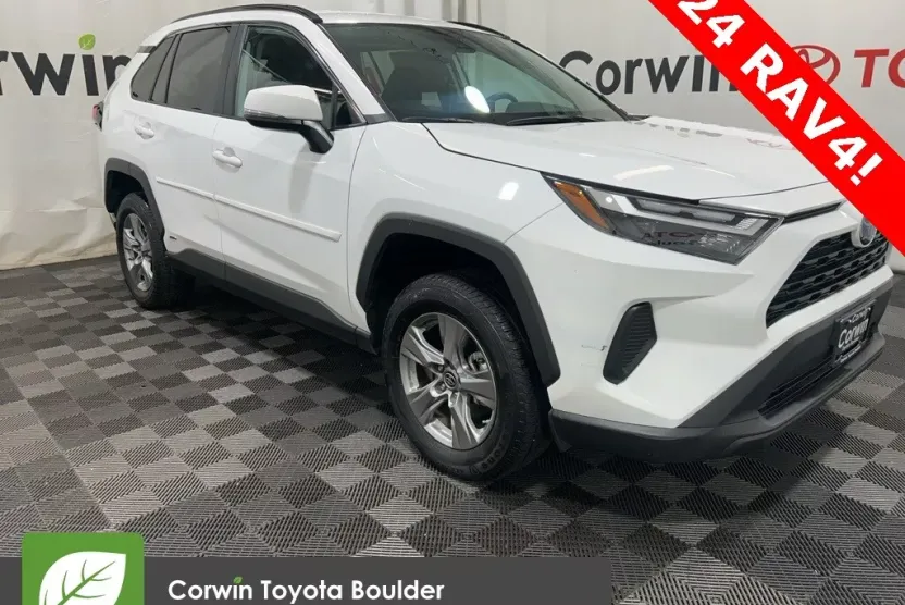 2024 Toyota RAV4 Hybrid LE photo 1